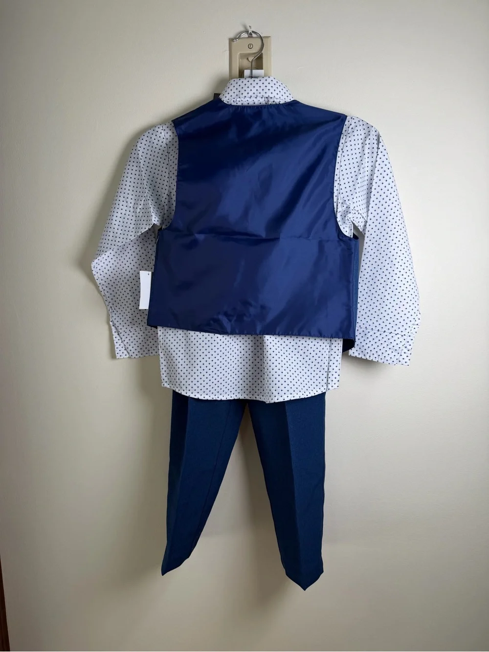 Boy’s Van Huesen4 Pc Set With Navy Pants ( With Elastic band) Shirt Tie And Vest
